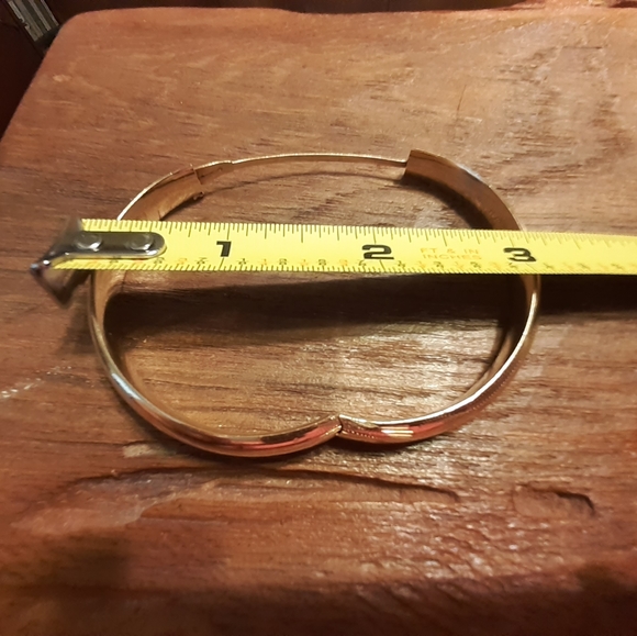 14 K Yellow Gold Engravable Etched Bangle - Picture 4 of 5